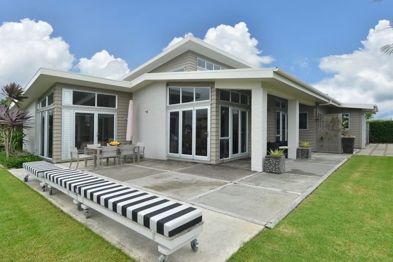 Photo of property in 27 Key West Drive, One Tree Point, 0118