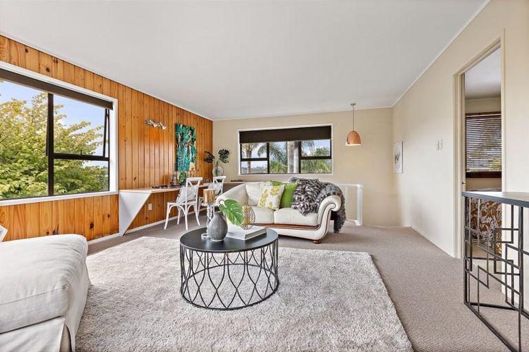 Photo of property in 3 Fielding Crescent, Farm Cove, Auckland, 2012