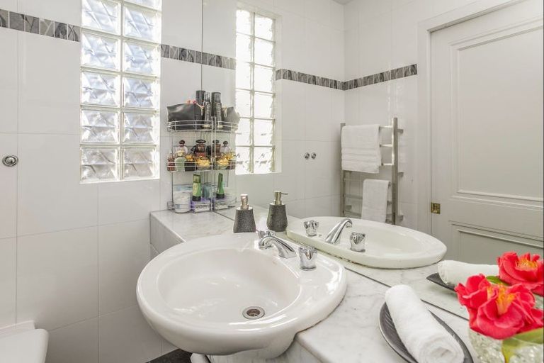 Photo of property in 378 Riddell Road, Glendowie, Auckland, 1071