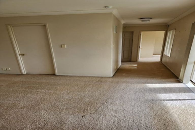 Photo of property in 5 The Enclave, Totara Heights, Auckland, 2105