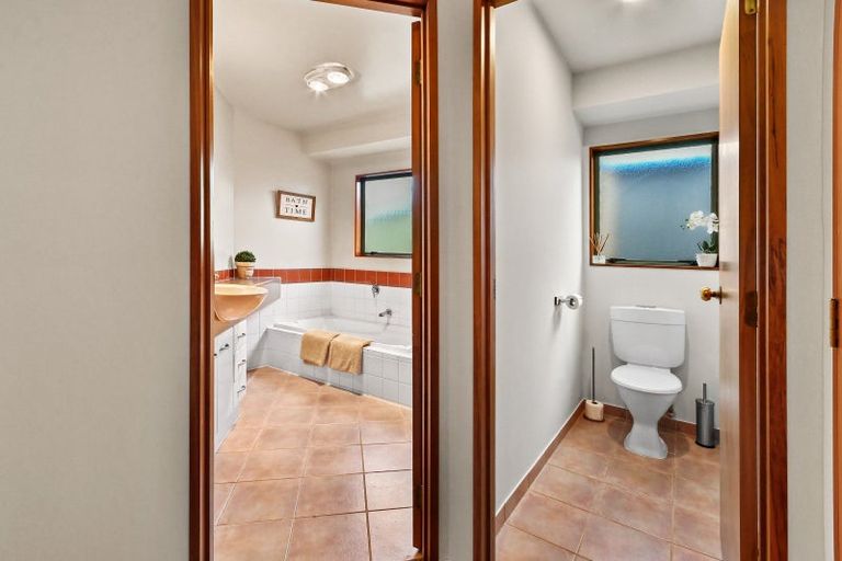 Photo of property in 3 Trossach Place, Wattle Downs, Auckland, 2103