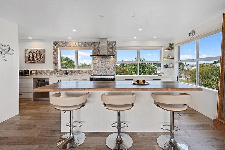 Photo of property in 344b One Tree Point Road, One Tree Point, 0118