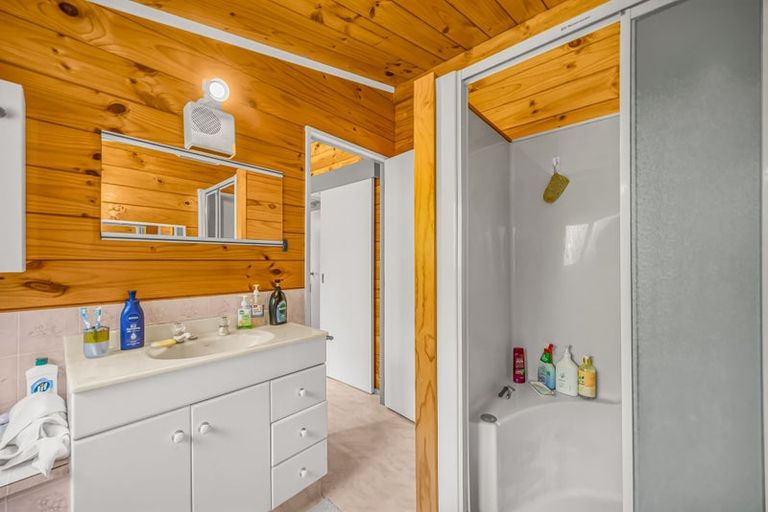 Photo of property in 20 Lake Ferry Road, Lake Ferry, Featherston, 5772