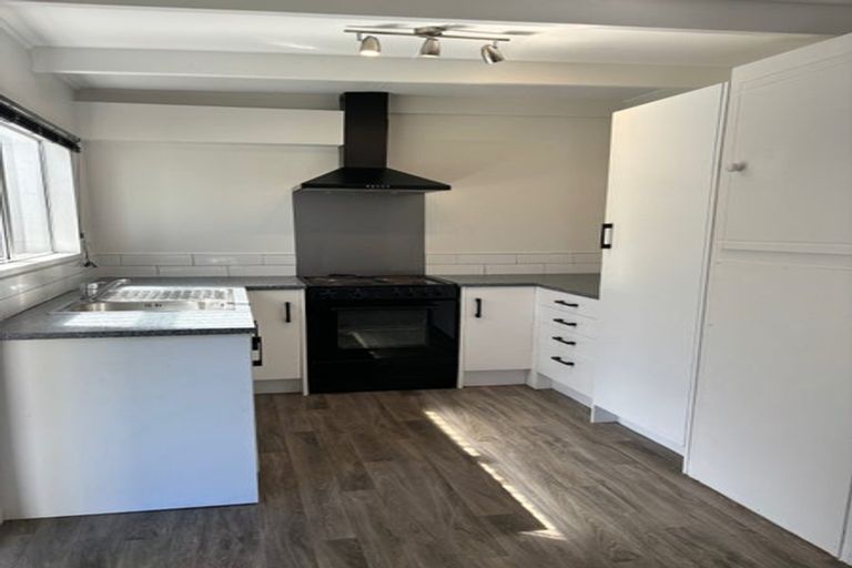 Photo of property in 2/21 Takanini Road, Takanini, 2112