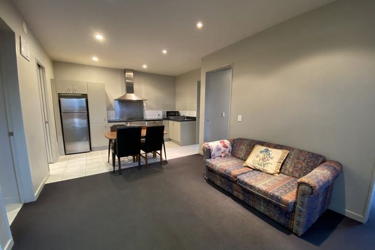 Photo of property in 2/41 Home Street, Mount Victoria, Wellington, 6011