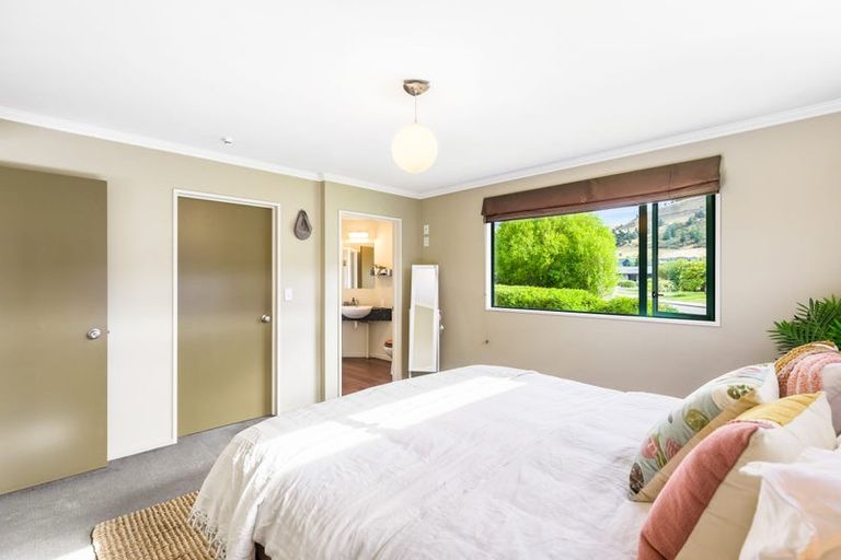 Photo of property in 24 Whitby Street, Clyde, 9330