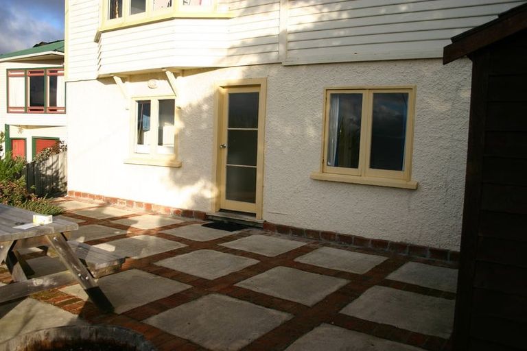 Photo of property in 42 Mitchell Street, Brooklyn, Wellington, 6021