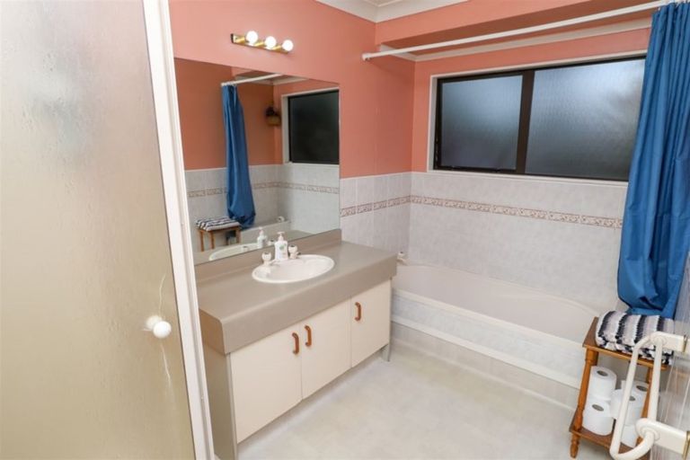 Photo of property in 18 Meridian Place, Flagstaff, Hamilton, 3210