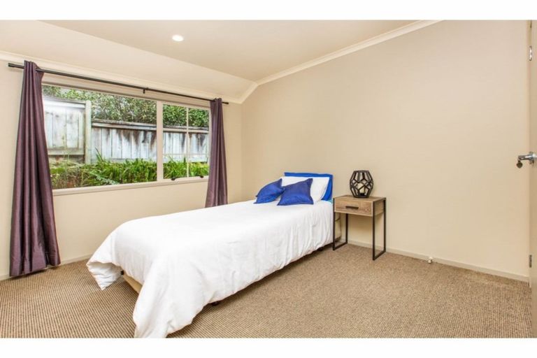 Photo of property in 18 Roderick Place, Rototuna, Hamilton, 3210