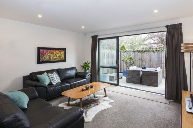 Photo of property in 1/14 London Street, Richmond, Christchurch, 8013