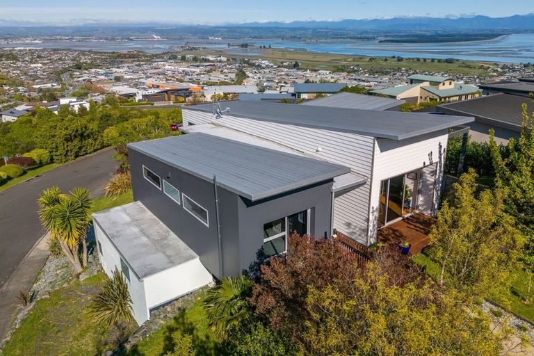 Photo of property in 1 Commodore Place, Britannia Heights, Nelson, 7010