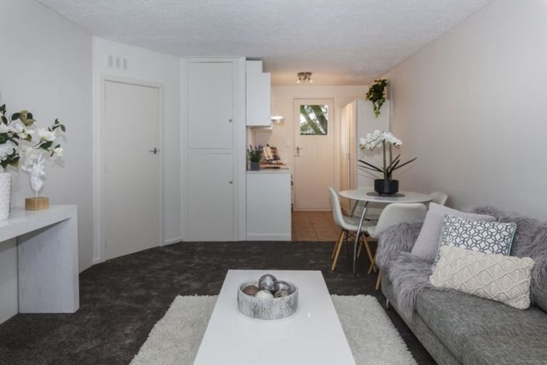 Photo of property in 2/40 Leinster Road, Merivale, Christchurch, 8014