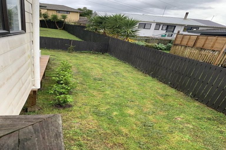 Photo of property in 5 Frosses Place, Massey, Auckland, 0614