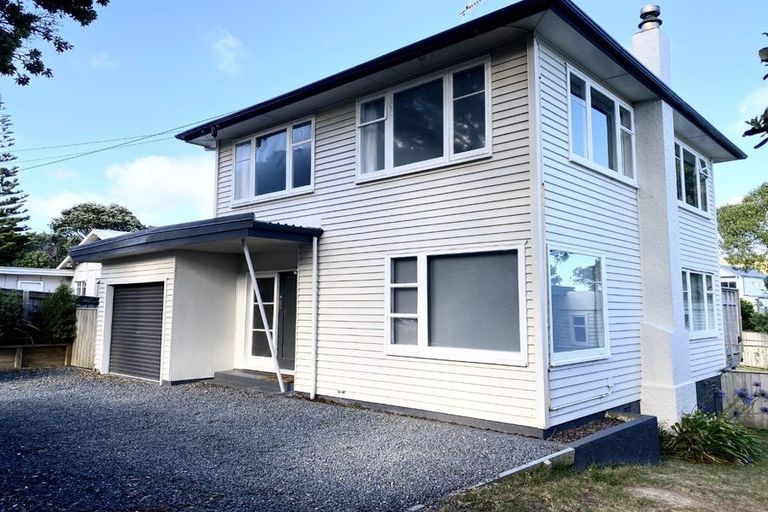 Photo of property in 4 Onepu Road, Pukerua Bay, 5026