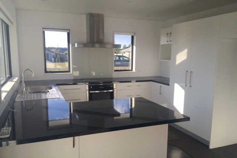 Photo of property in 10 Waipara Road, Pegasus, 7612