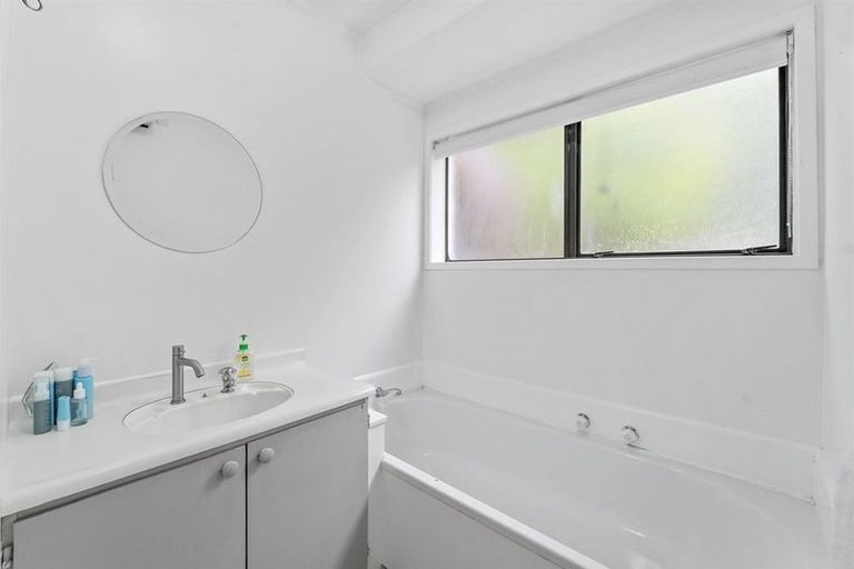 Photo of property in 3b Redwing Street, Browns Bay, Auckland, 0630