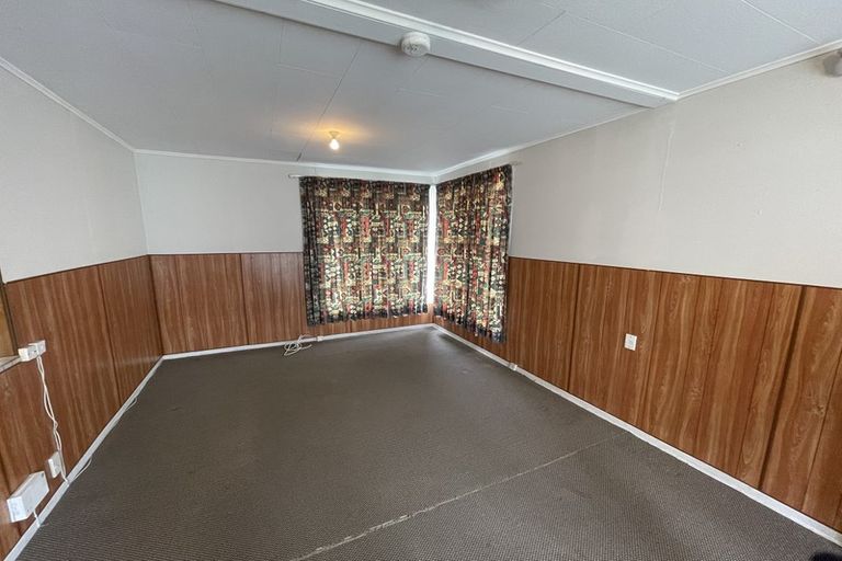 Photo of property in 489 Massey Road, Mangere, Auckland, 2022