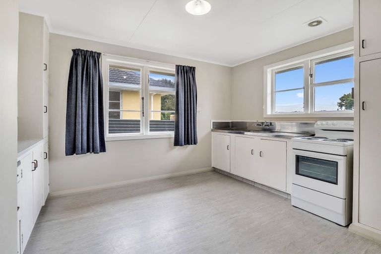 Photo of property in 614 Featherston Street, Roslyn, Palmerston North, 4414