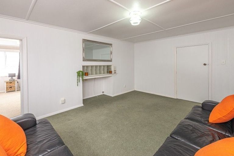 Photo of property in 9 Swiss Avenue, Gonville, Whanganui, 4501