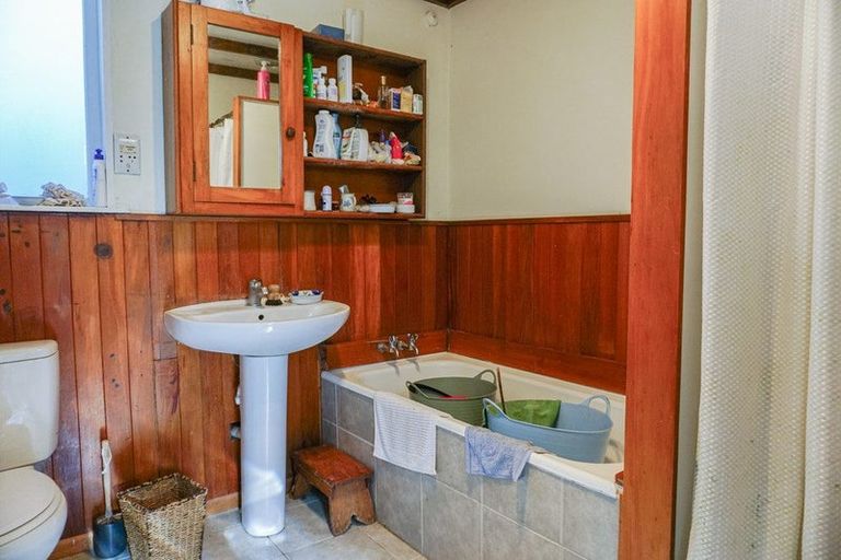 Photo of property in 47 Moa Point Road, Moa Point, Wellington, 6022