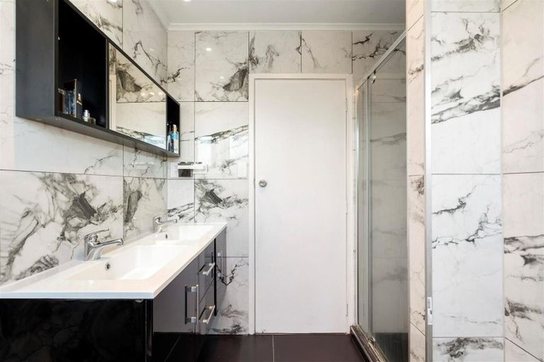 Photo of property in 6 Stella Place, Manurewa, Auckland, 2102