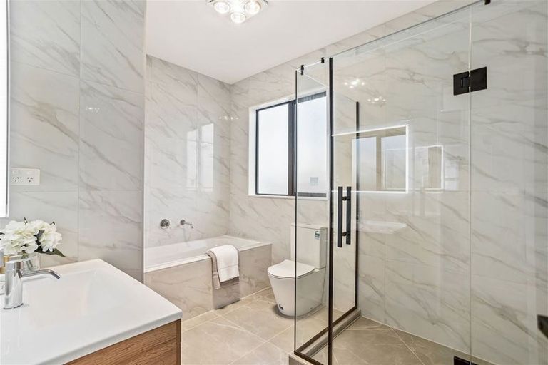 Photo of property in 3 Cutfield Lane, Kumeu, 0810