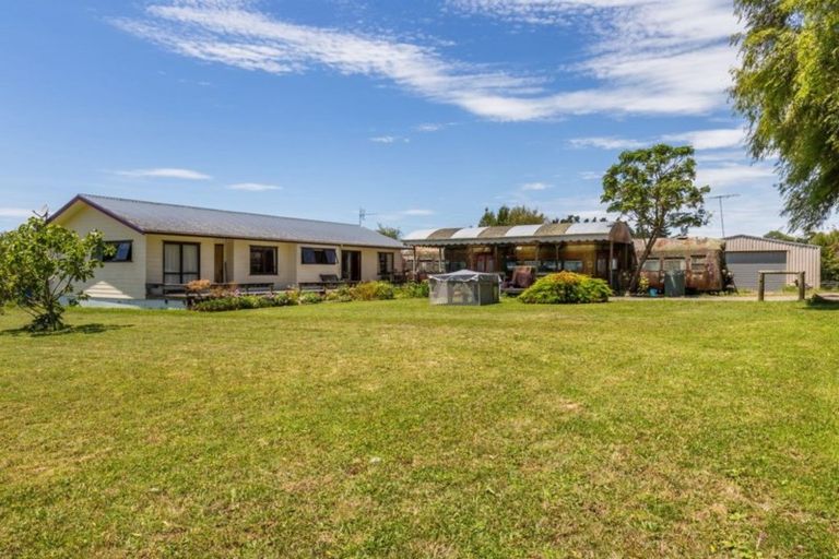 Photo of property in 193 Pine Valley Road, Dairy Flat, Silverdale, 0992