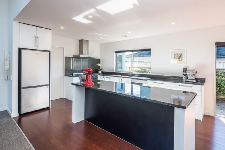 Photo of property in 4 Hana Udy Place, Paraparaumu Beach, Paraparaumu, 5032