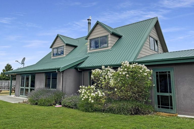 Photo of property in 6 Irishman Drive, Twizel, 7901