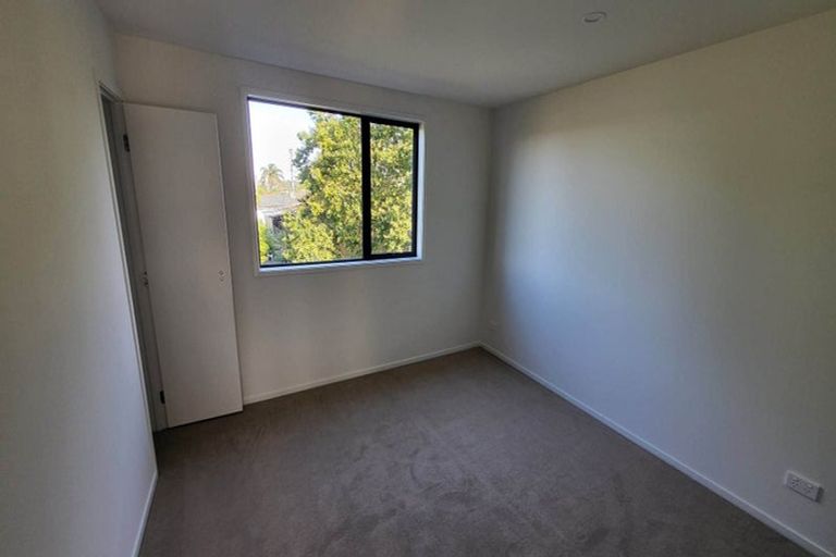 Photo of property in 38 Clay Works Lane, New Lynn, 0600