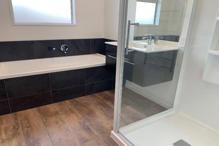 Photo of property in 5 Pennycook Place, Lake Hawea, Wanaka, 9382