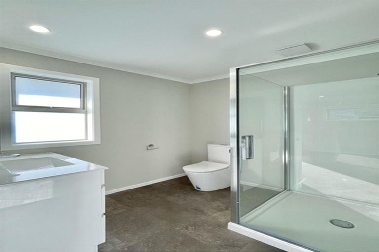 Photo of property in 22 Fenwick Crescent, Wallaceville, Upper Hutt, 5018