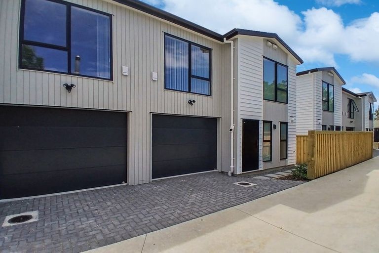 Photo of property in 9b Sari Place, Massey, Auckland, 0614