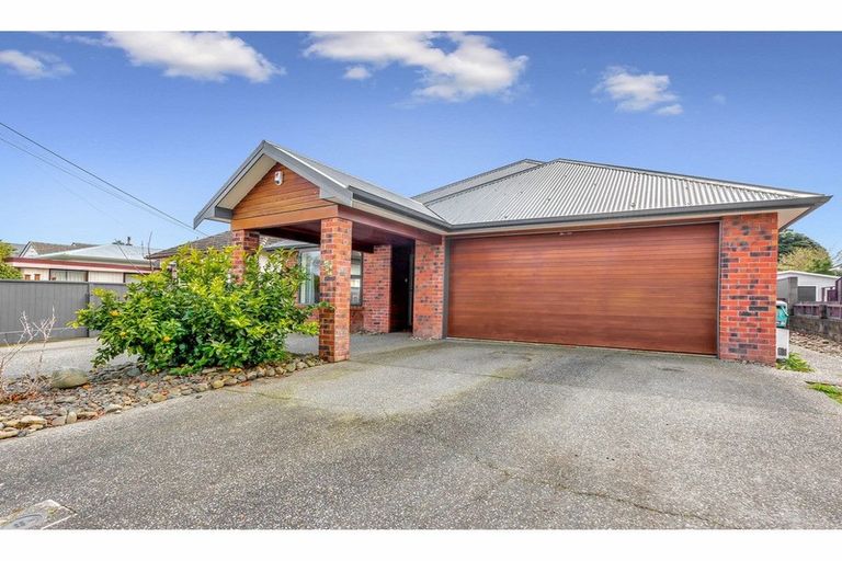 Photo of property in 27 Trinity Avenue, Epuni, Lower Hutt, 5011
