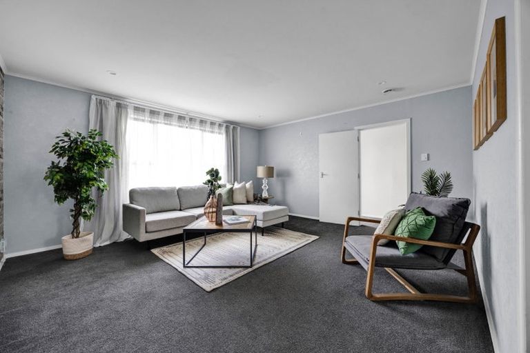 Photo of property in 14 Karaka Street, Merrilands, New Plymouth, 4312