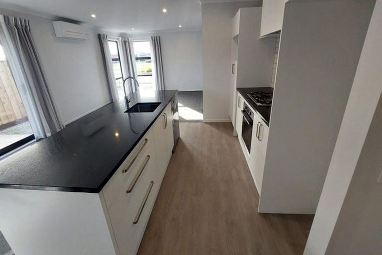 Photo of property in 88 Broadway Parade, Rolleston, 7615