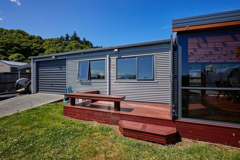 Photo of property in 48 Kotare Place, South Bay, Kaikoura, 7300