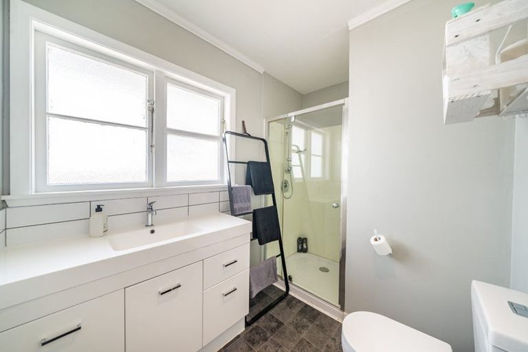 Photo of property in 63 Ward Street, Wallaceville, Upper Hutt, 5018