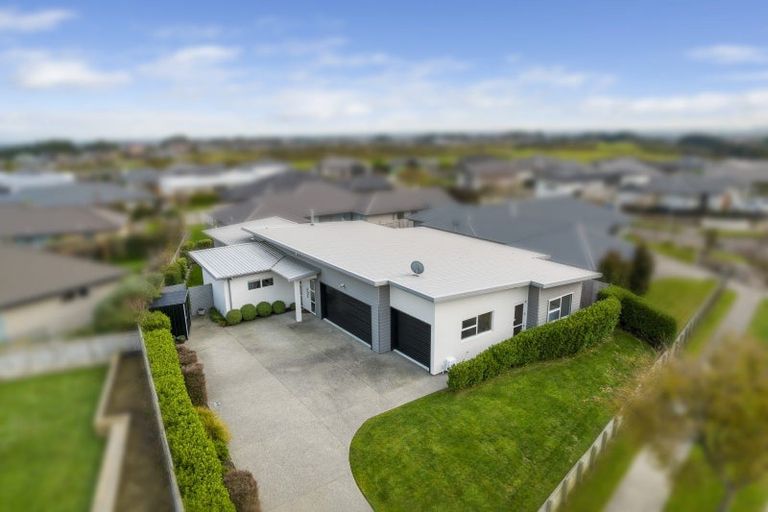 Photo of property in 9 Silicon Way, Fitzherbert, Palmerston North, 4410