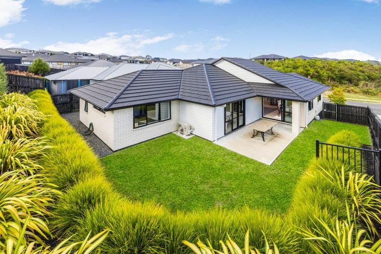 Photo of property in 135 Harriet Johnston Drive, Pokeno, 2402