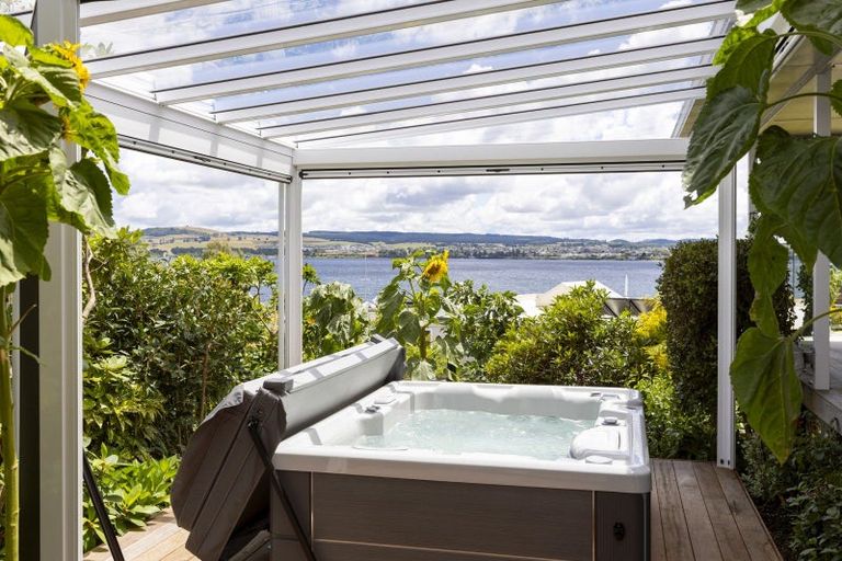 Photo of property in 358 Lake Terrace, Two Mile Bay, Taupo, 3330