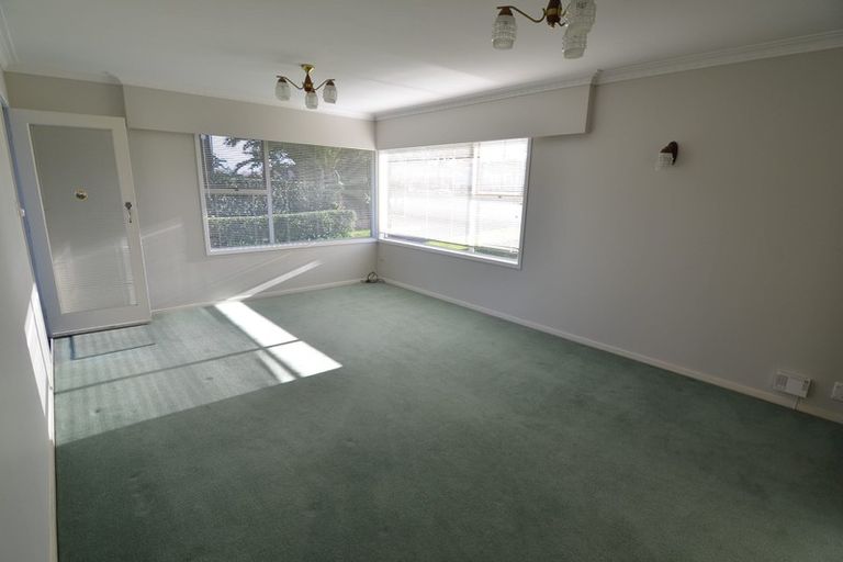 Photo of property in 1/48 Taharoto Road, Takapuna, Auckland, 0622