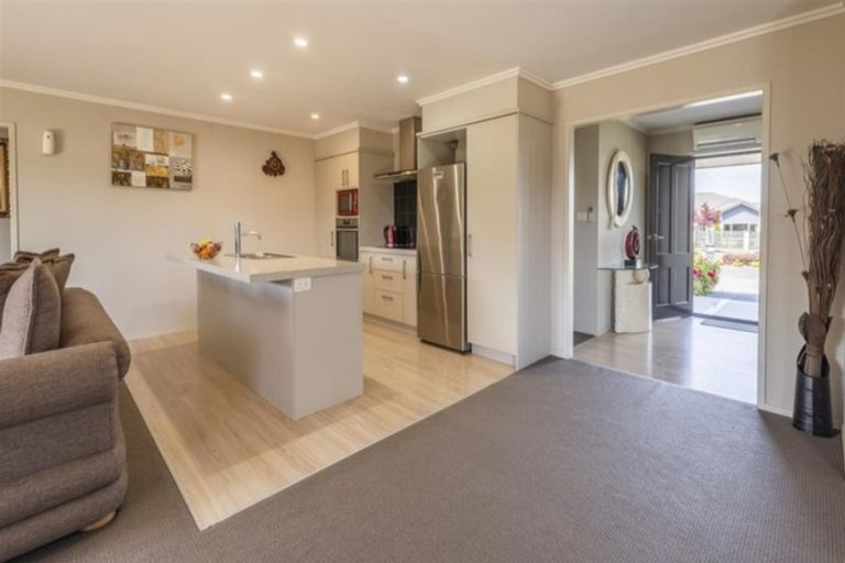 Photo of property in 1 Carroll Place, Owhata, Rotorua, 3010