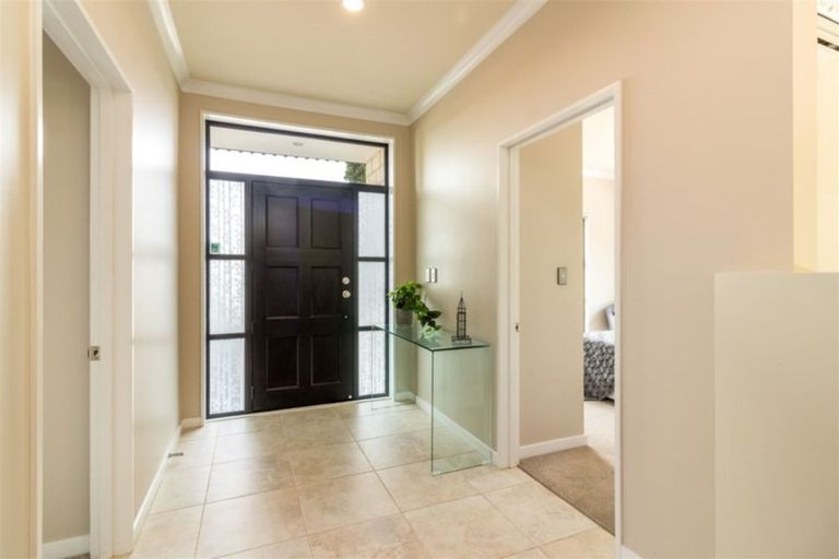 Photo of property in 7 Stoneleigh Green, Parklands, Christchurch, 8083