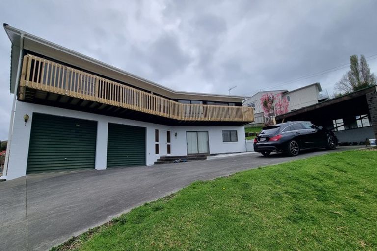 Photo of property in 17b Colmar Road, Mellons Bay, Auckland, 2014