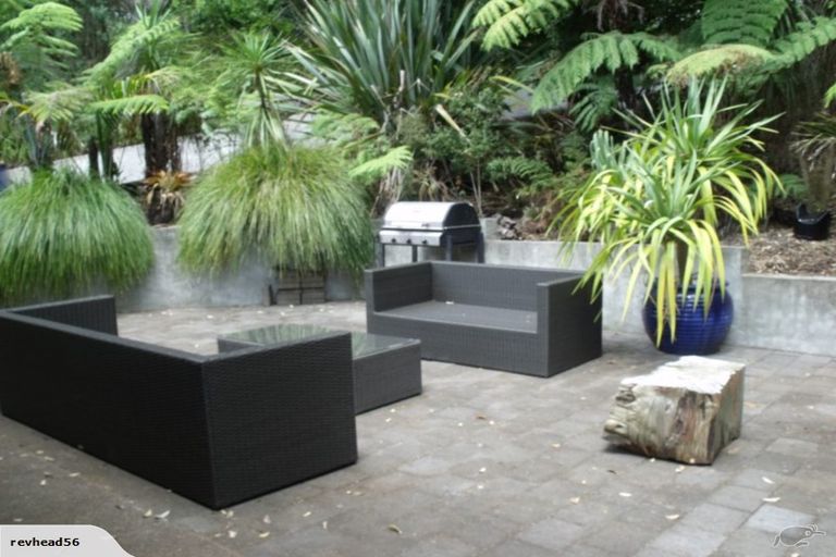 Photo of property in 97 Takahe Road, Titirangi, Auckland, 0604