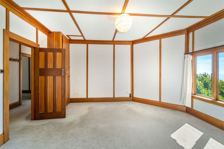 Photo of property in 1 Broadleaf Lane, Heathcote Valley, Christchurch, 8081