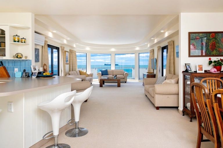 Photo of property in 24 The Esplanade, Westshore, Napier, 4110