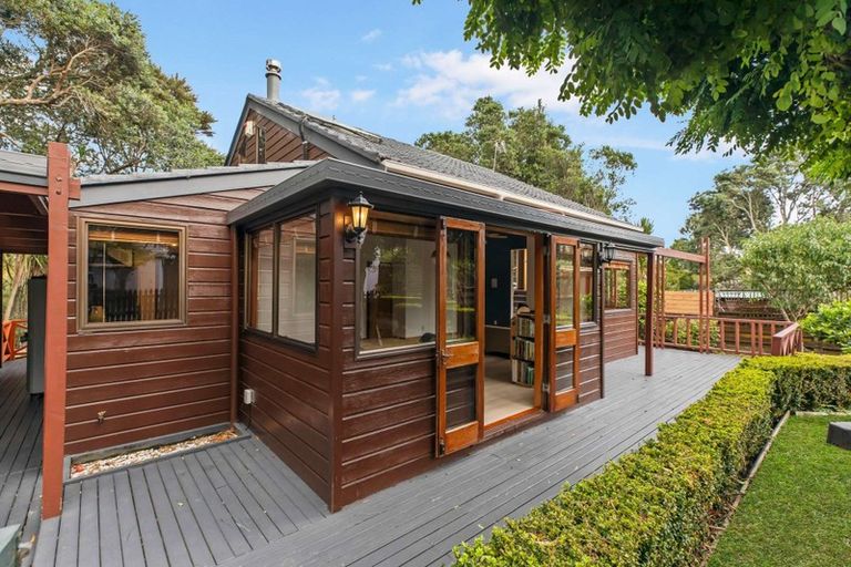 Photo of property in 58a Lantana Road, Green Bay, Auckland, 0604