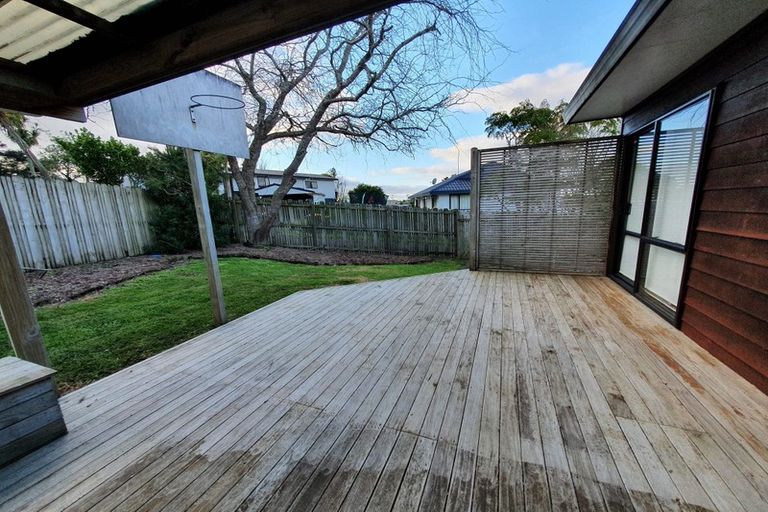 Photo of property in 41 Caribbean Drive, Unsworth Heights, Auckland, 0632